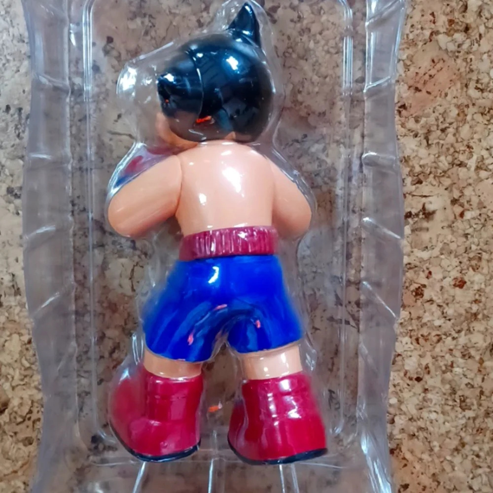 Astro Boy Boxer Collector's 6 Inch OG Edition by Toyqube, New in Original Box - Picture 2 of 6
